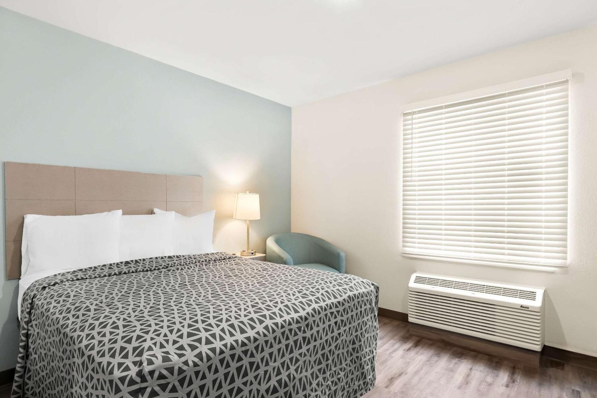 Woodspring Suites Savannah West Chatham Parkway Exterior photo