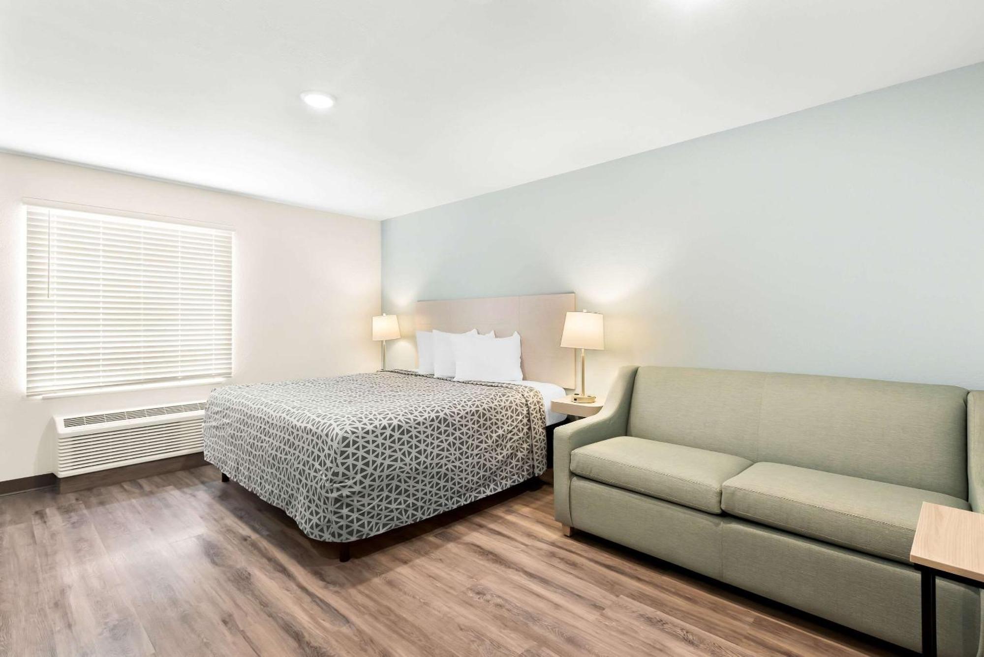 Woodspring Suites Savannah West Chatham Parkway Exterior photo