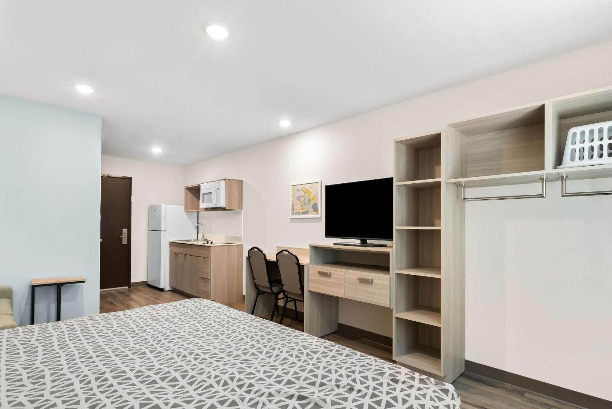 Woodspring Suites Savannah West Chatham Parkway Exterior photo