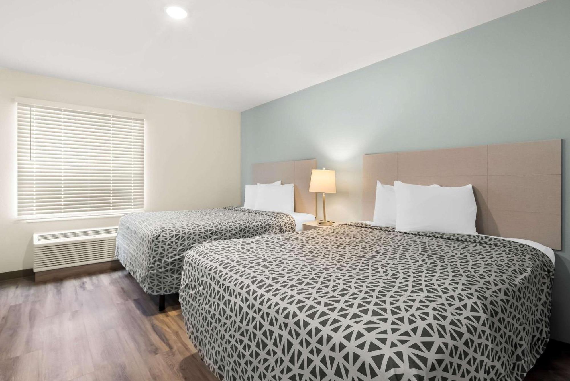 Woodspring Suites Savannah West Chatham Parkway Exterior photo