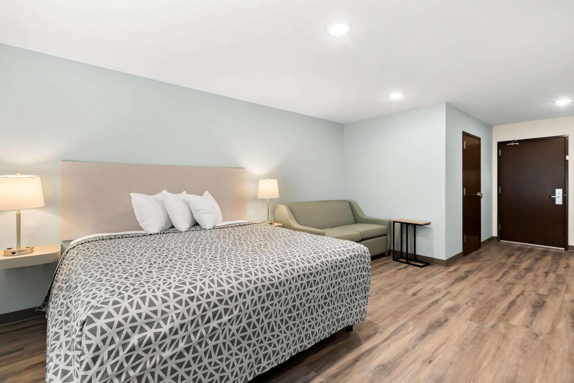 Woodspring Suites Savannah West Chatham Parkway Exterior photo