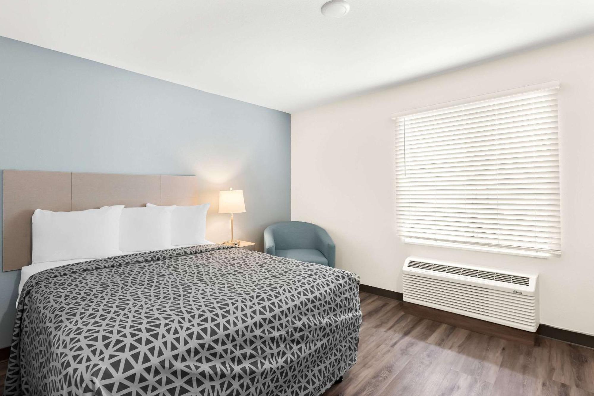 Woodspring Suites Savannah West Chatham Parkway Exterior photo