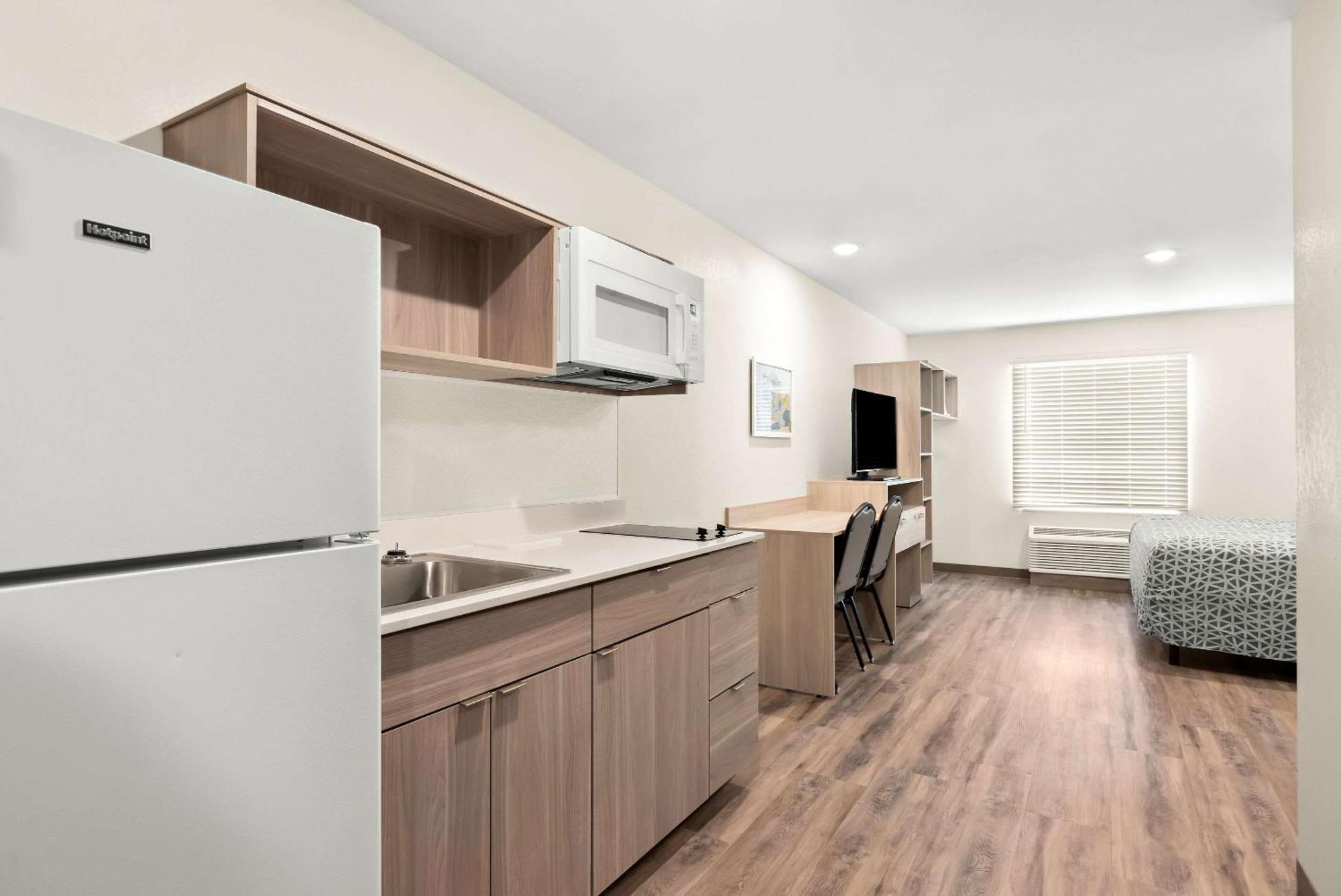Woodspring Suites Savannah West Chatham Parkway Exterior photo